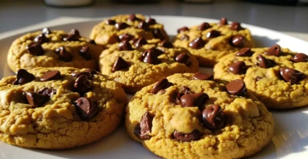 Pumpkin Chocolate Chip Cookies