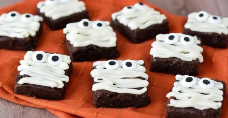 Halloween Mummy Brownies